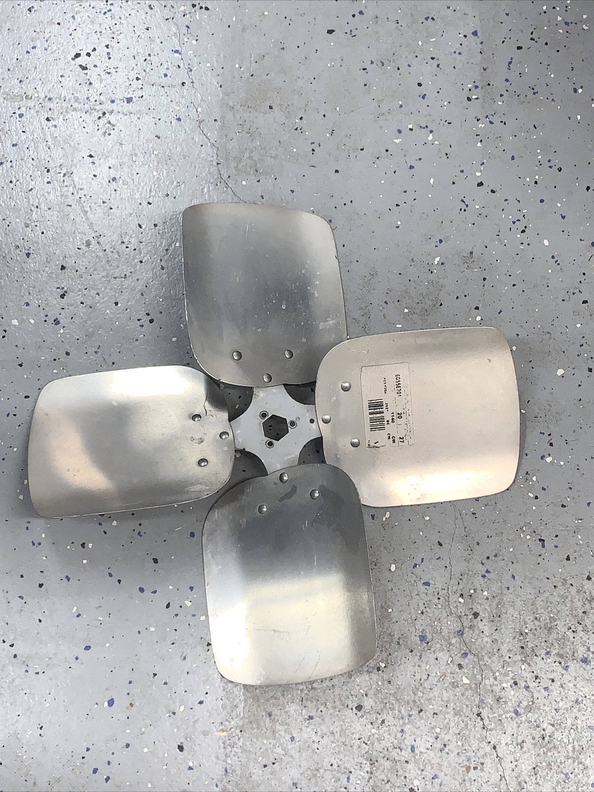 Lau 60558701 20″ Fan Blade CW Rotation 27 Degree Pitch 4 Blades