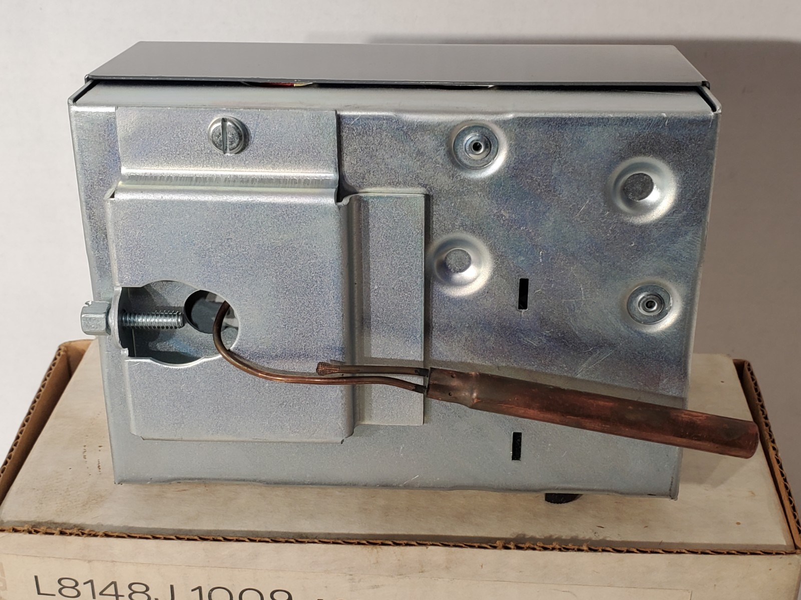 Honeywell L8148J1009 Genuine OEM Aquastat Relay for HVAC Applications Open Box