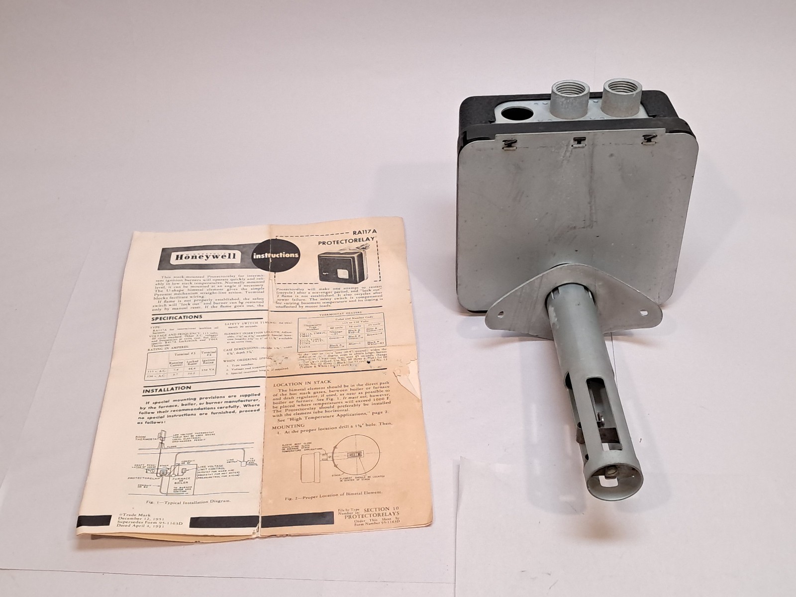 Honeywell RA117A29K0A Oil Burner Stack Relay Protectorelay Control RA117A 115V