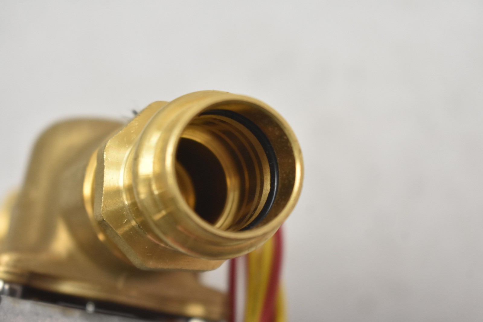Honeywell Home V8043E1412/U Motorized Zone Valve 3/4 In Press Brass Hungary HVAC