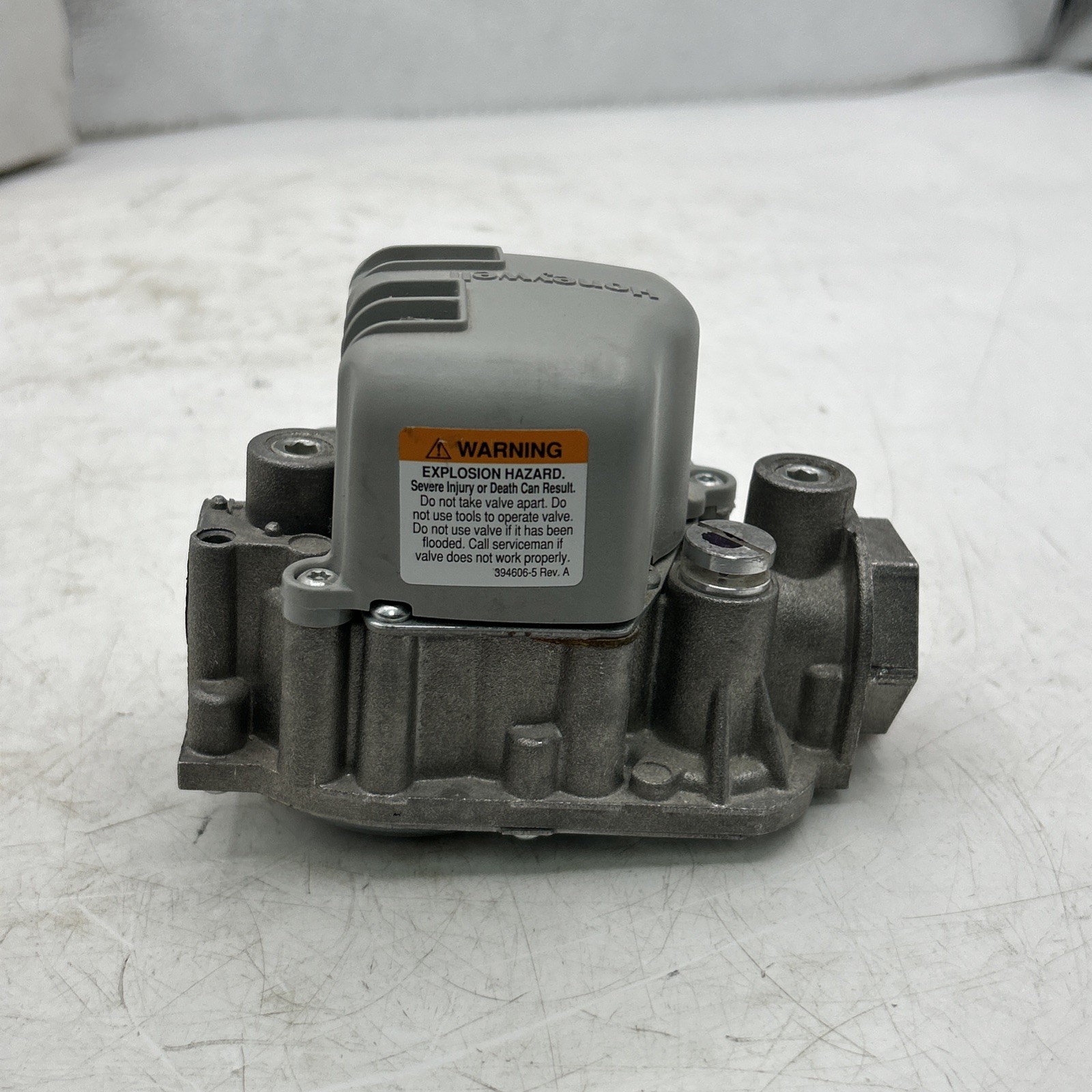 HONEYWELL VR8215S1289 OEM Replacement Gas Valve See Pics 30 Day Warranty