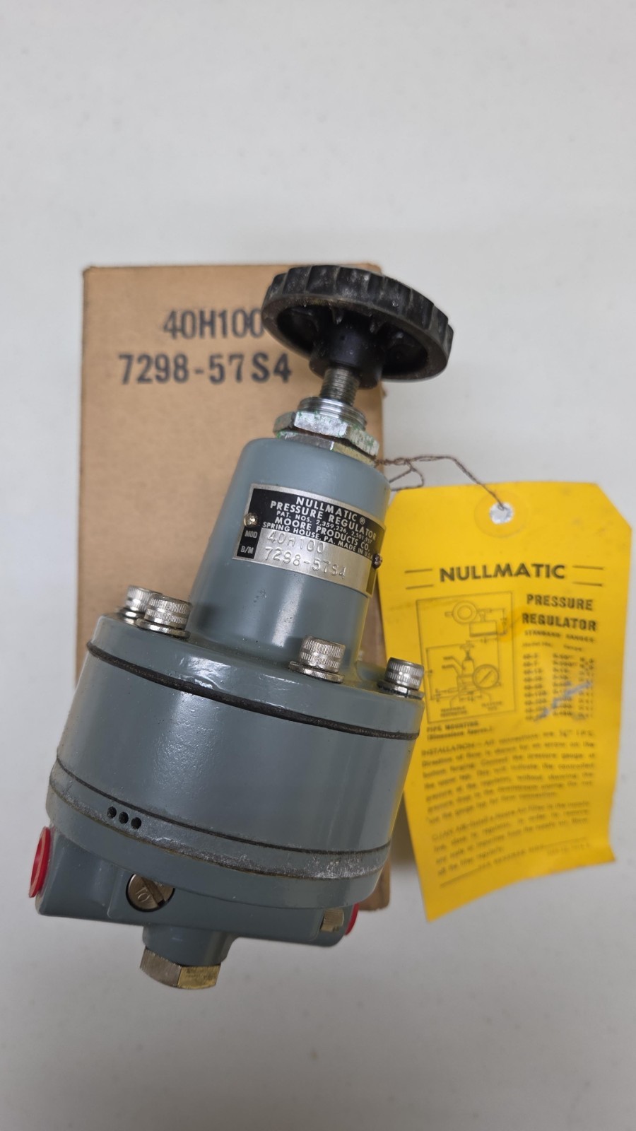New Old Stock Moore Nullmatic 1/4” NPT 1.5-100 psig Pressure Regulator 40-100 72