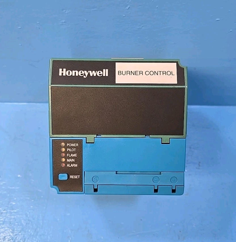 HONEYWELL RM7890A1015 ULTRAVIOLET FLAME AMPLIFIER BURNER CONTROL MODULE