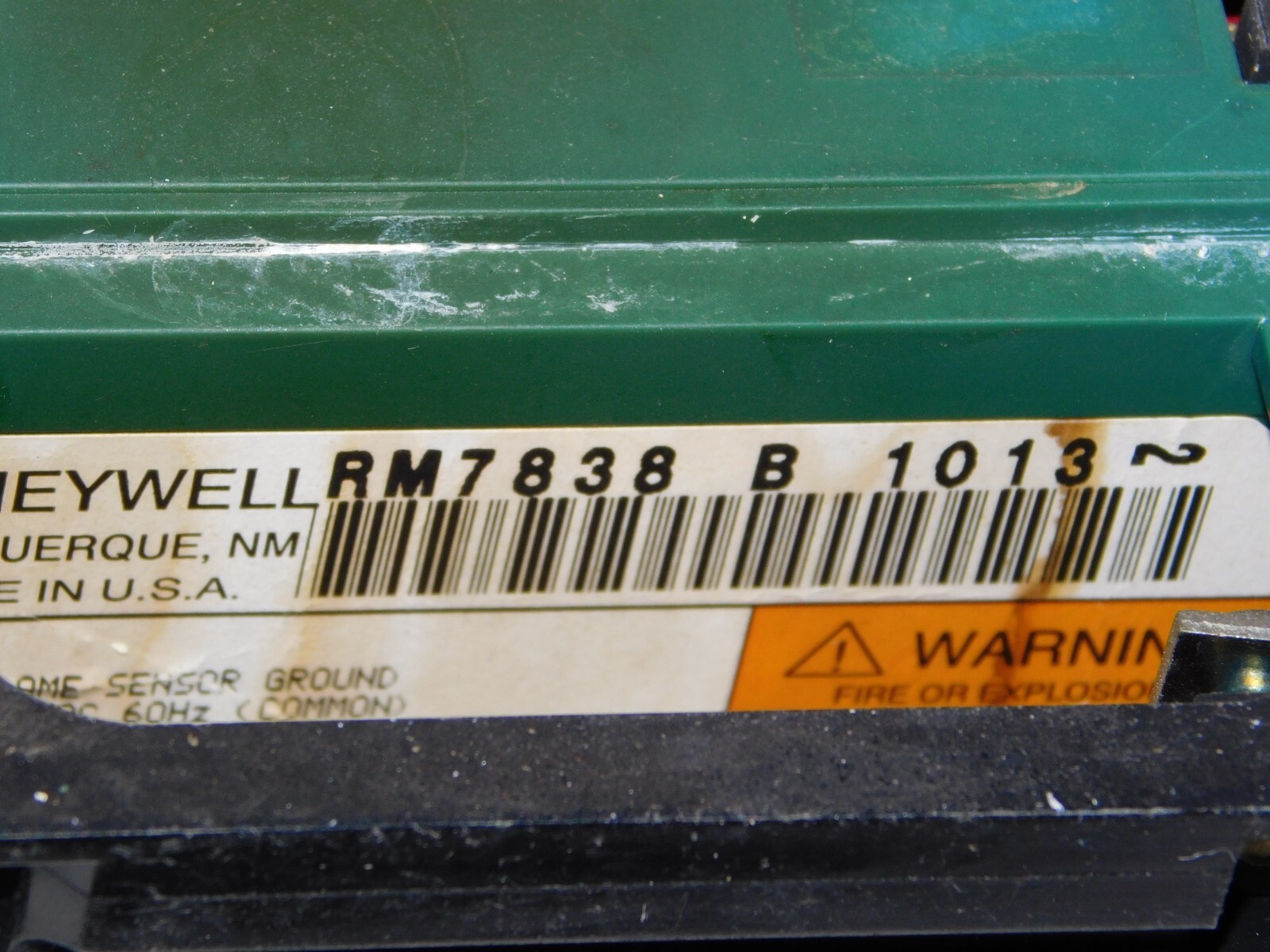 Honeywell RM7838 B 1013 Flame Burner Control Safety Amplifier Module Q7800A1005