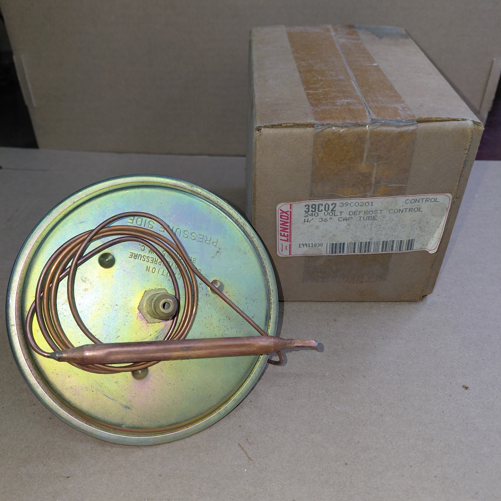 Lennox 240 Volt Defrost Timer With 36″ Cap 39co2