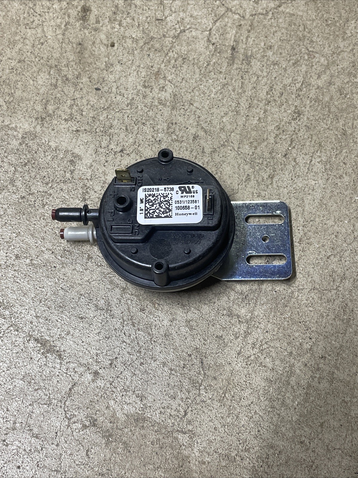 Pressure Switch Honeywell IS20218-5738 100658-01 1.0” WC – 30 Day Return ✅