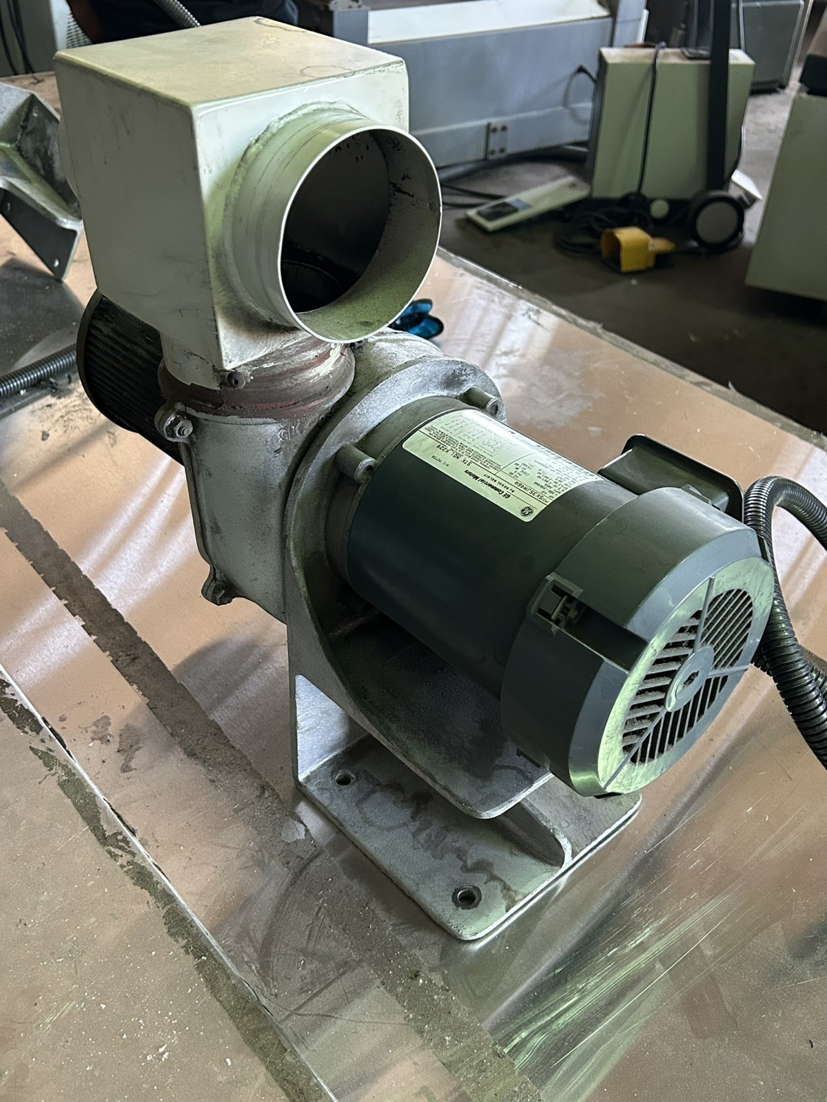 SC-475 American Fan Blower w/ GE 3ph .5hp Motor 200-230/460 3450 rpm