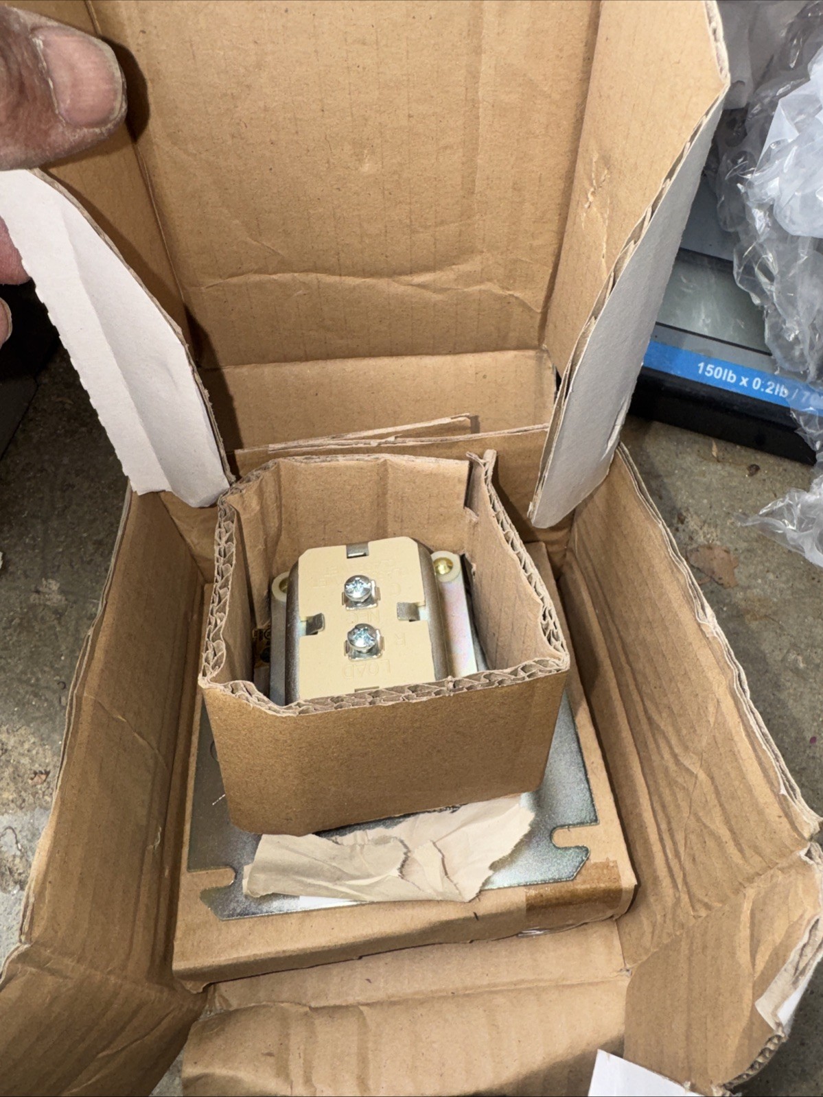 Honeywell AT72D 1006 24VAC NEMA Type D Transformer 120V 40 VA