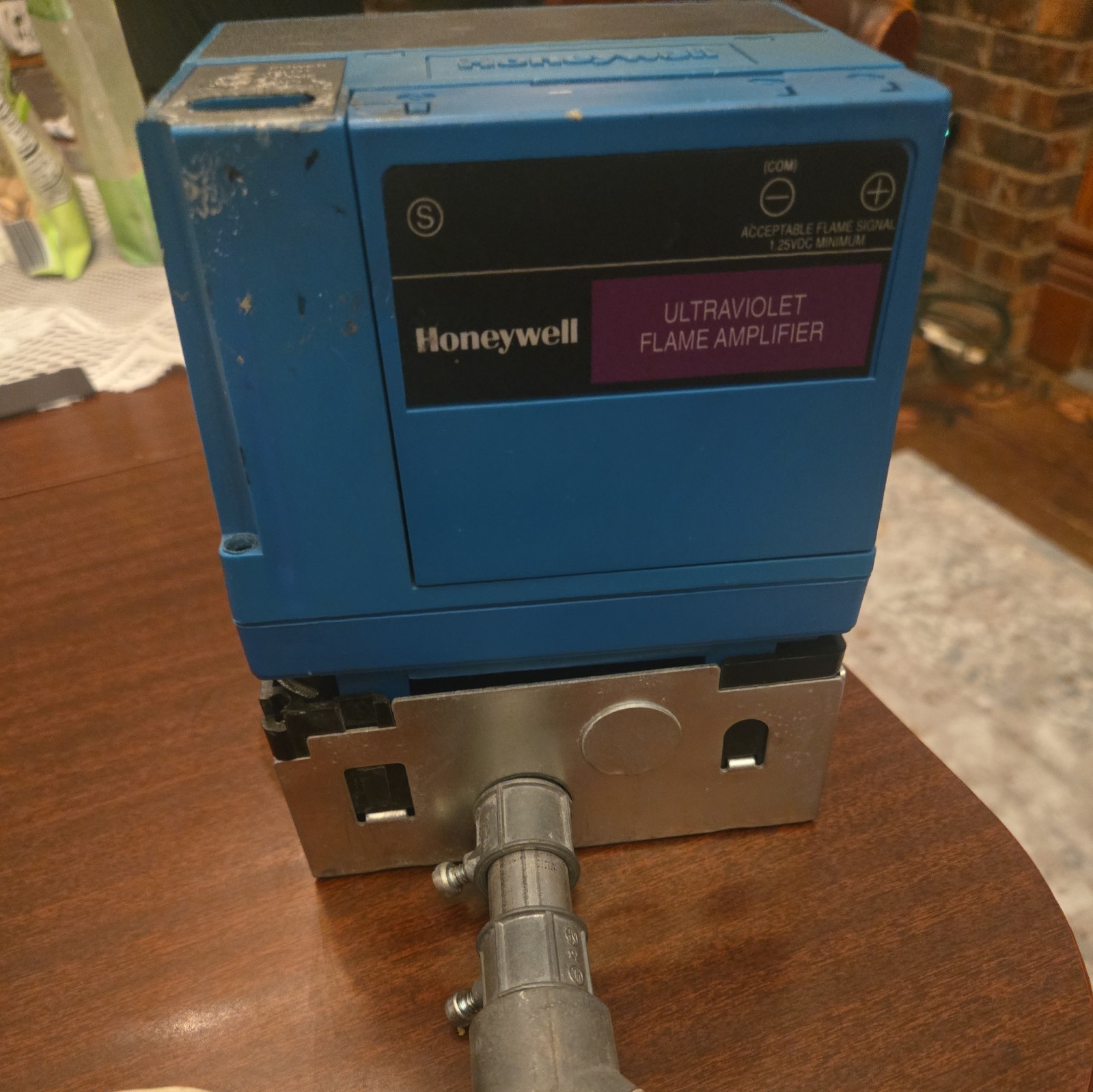 Honeywell Burner Control RM7890 A1015 0706J88757 Flame Amplifier “look below”!