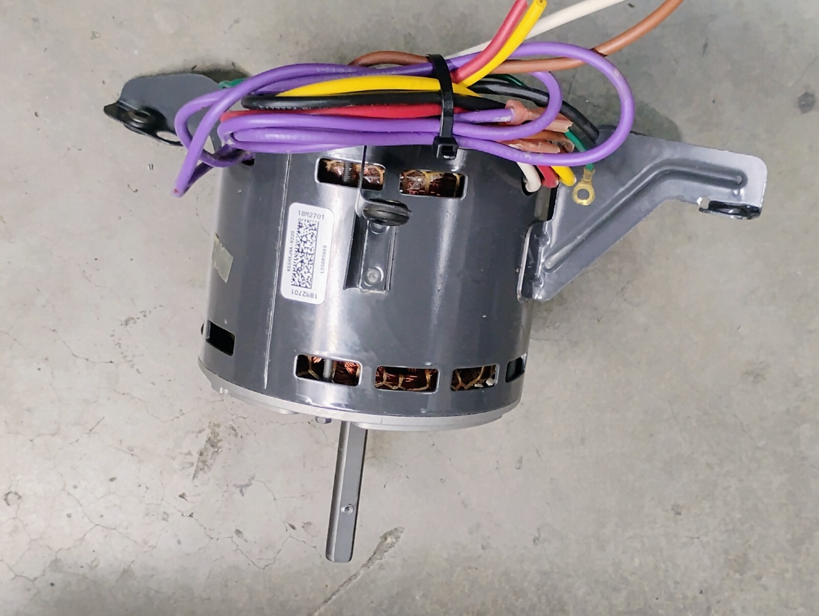18M2701 K55HXJNA-9220 G40UH-48B-090-07 Blower Motor Emerson Lennox Furnace