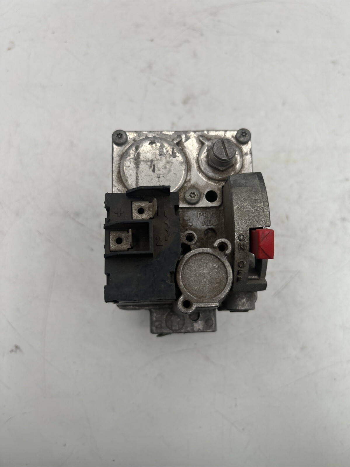 Robertshaw Gas Heating Furnace Valve See Pics 30 Days Warranty Untested