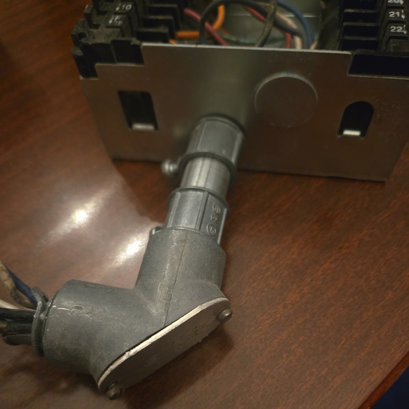 Honeywell Burner Control RM7890 A1015 0706J88757 Flame Amplifier “look below”!