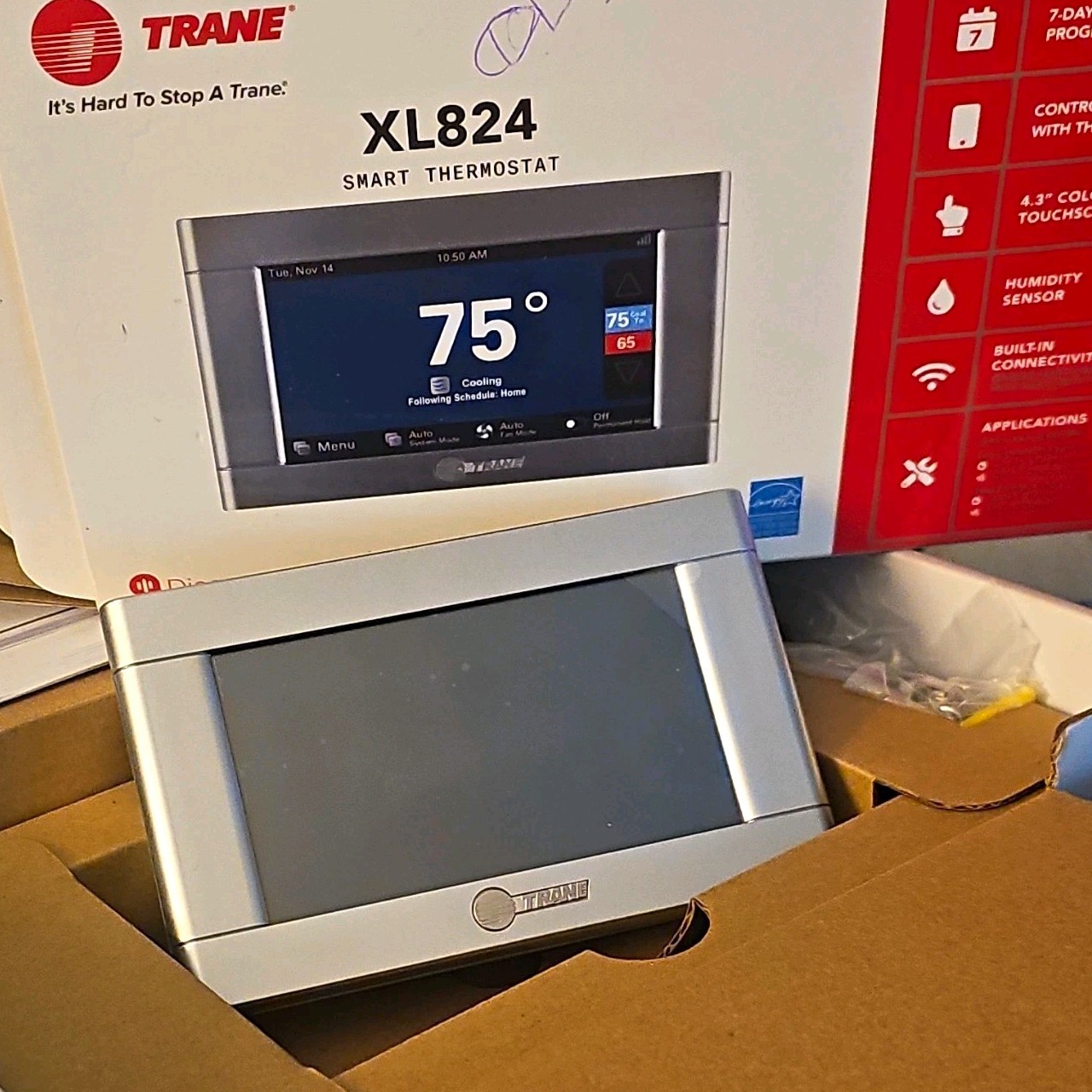 Trane XL824 Smart Thermostat 4.3in Touchscreen Wi-Fi Z-Wave 7-Day Humidity