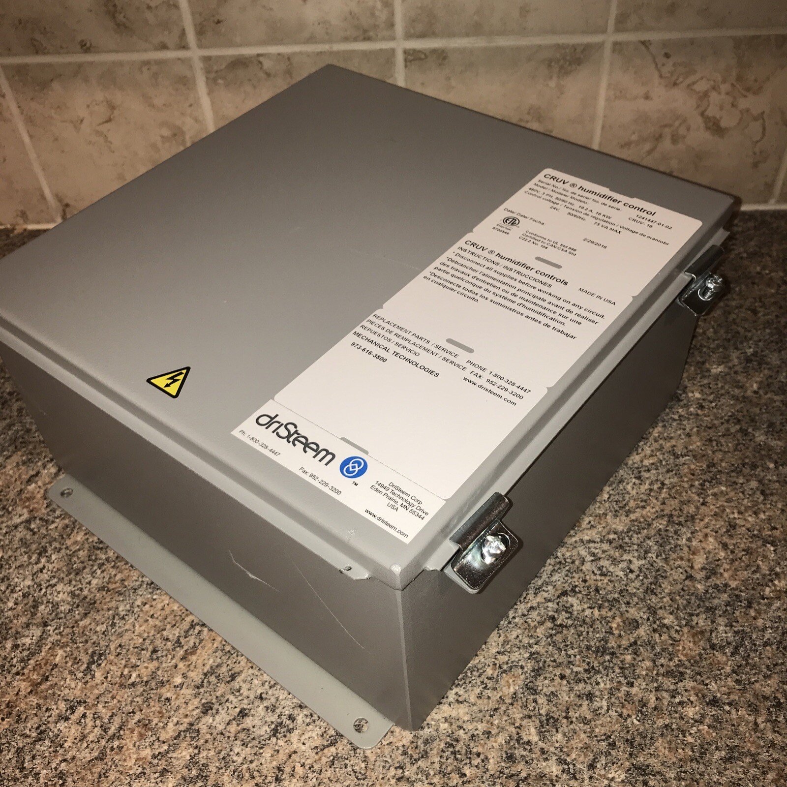 DRISTEEM CRUV 16 HUMIDITY CONTROL 480V 3 PHASE 30 Day Warranty