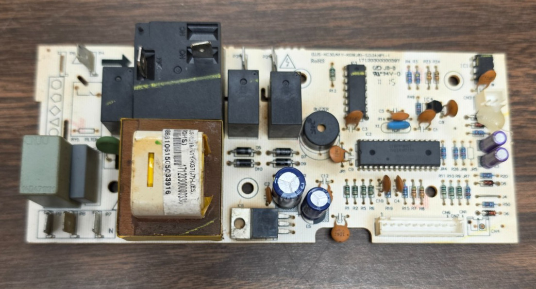 Frigidaire 5304496240; Air Conditioner Control Board *Pre-Owned*