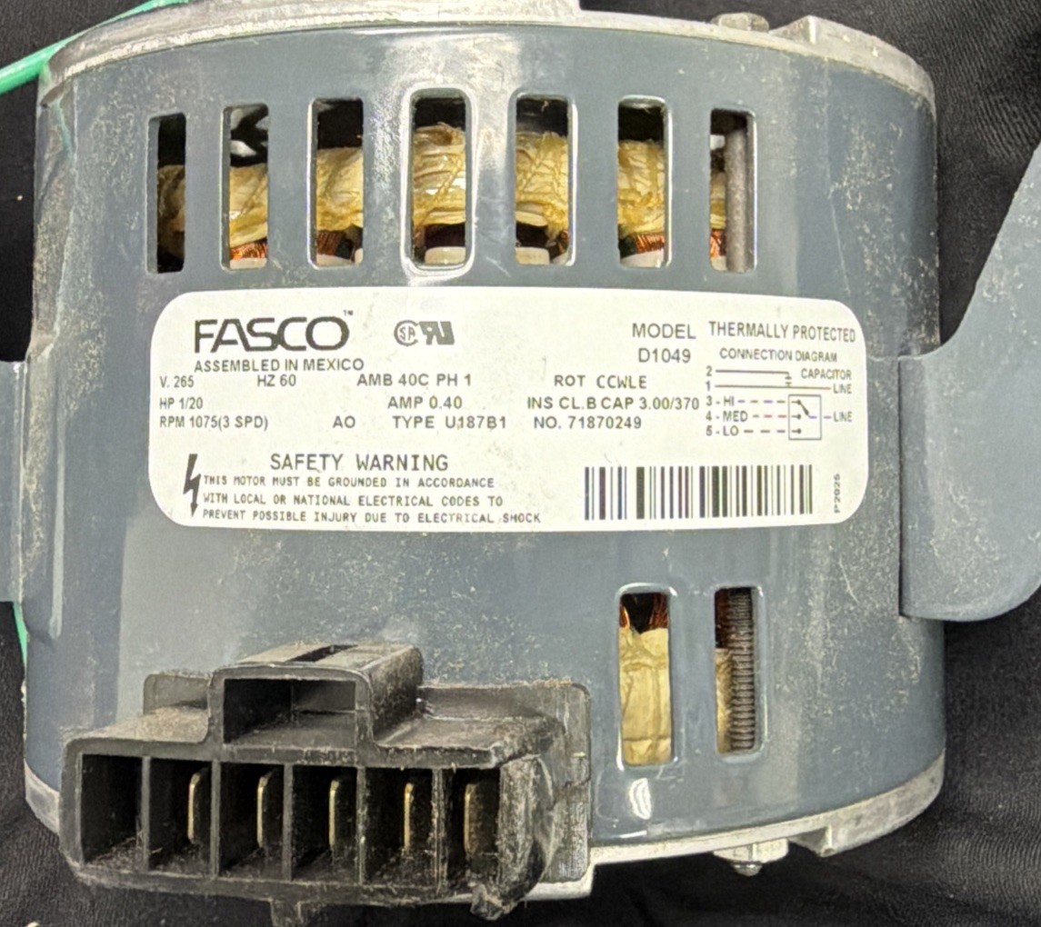 FASCO D1049 OEM Condenser Fan Motor 265V, 1/20 HP, 3 Speeds Minor Damage Photo