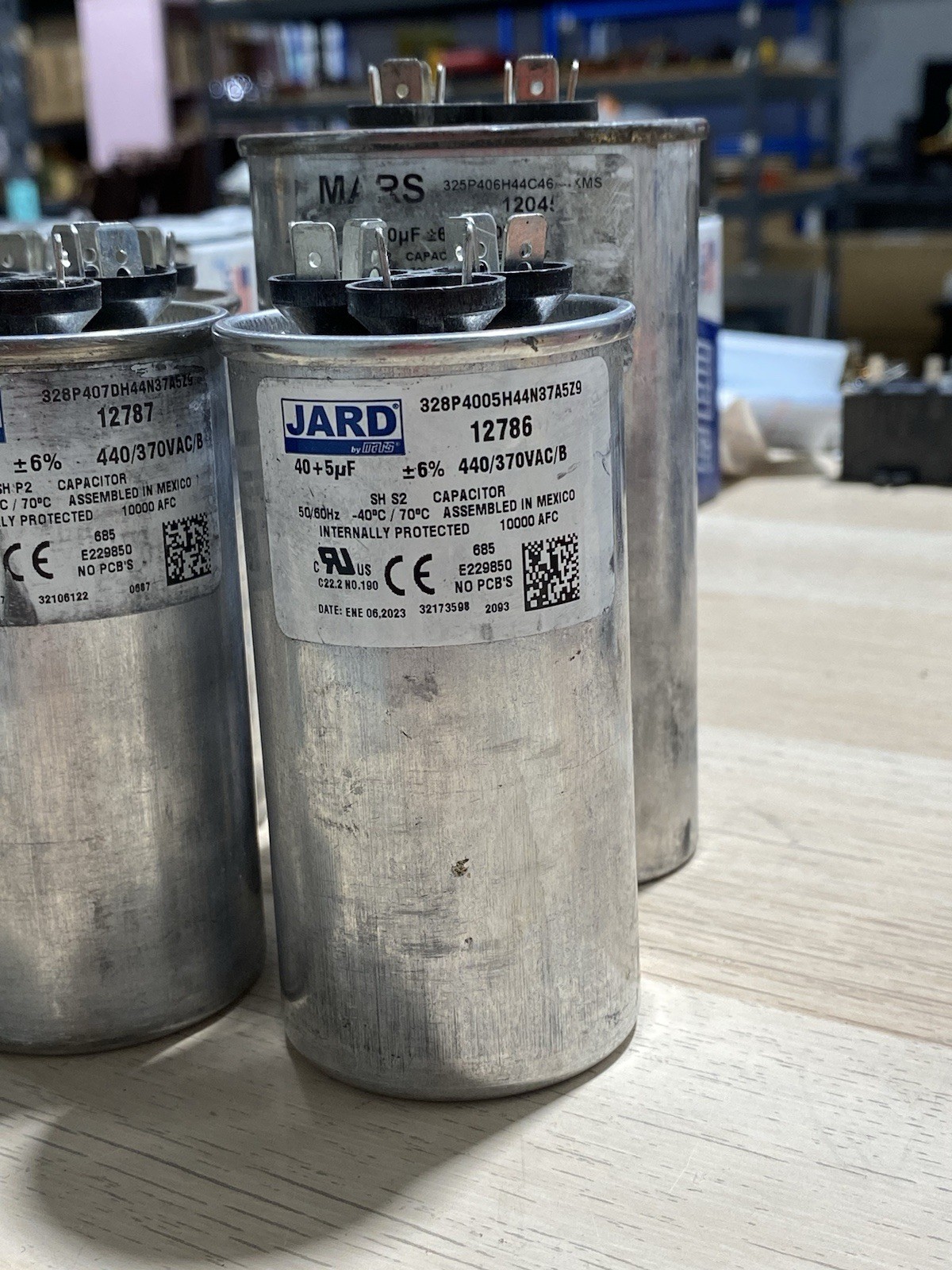 Truck Stock 40 + 5 uF Jard by MARS 12786 MFD 440V Motor Run Capacitor, Round