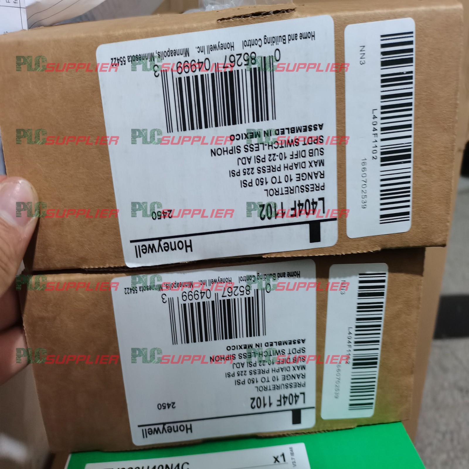 New factory sealed Honeywell L404F1102 With 1 Year warranty