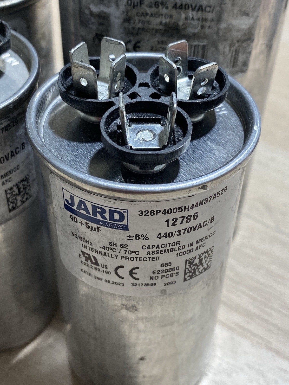 Truck Stock 40 + 5 uF Jard by MARS 12786 MFD 440V Motor Run Capacitor, Round