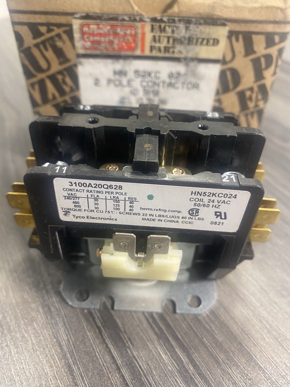 Carrier HN52KC024 Contactor Black 600 Volt 30 Amp 2-Pole Coil 24VAC HN52KC010