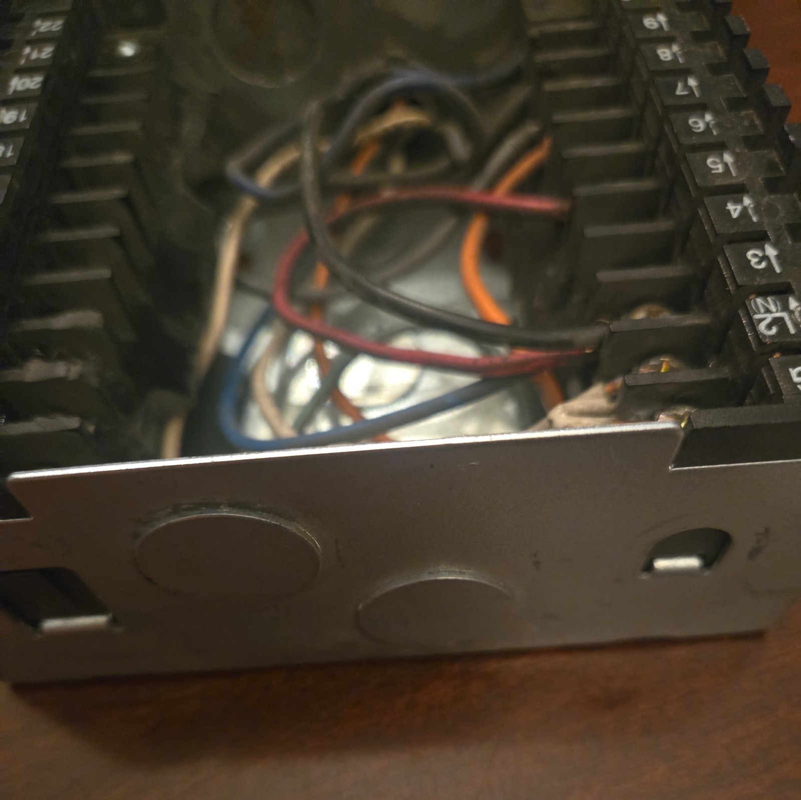 Honeywell Burner Control RM7890 A1015 0706J88757 Flame Amplifier “look below”!