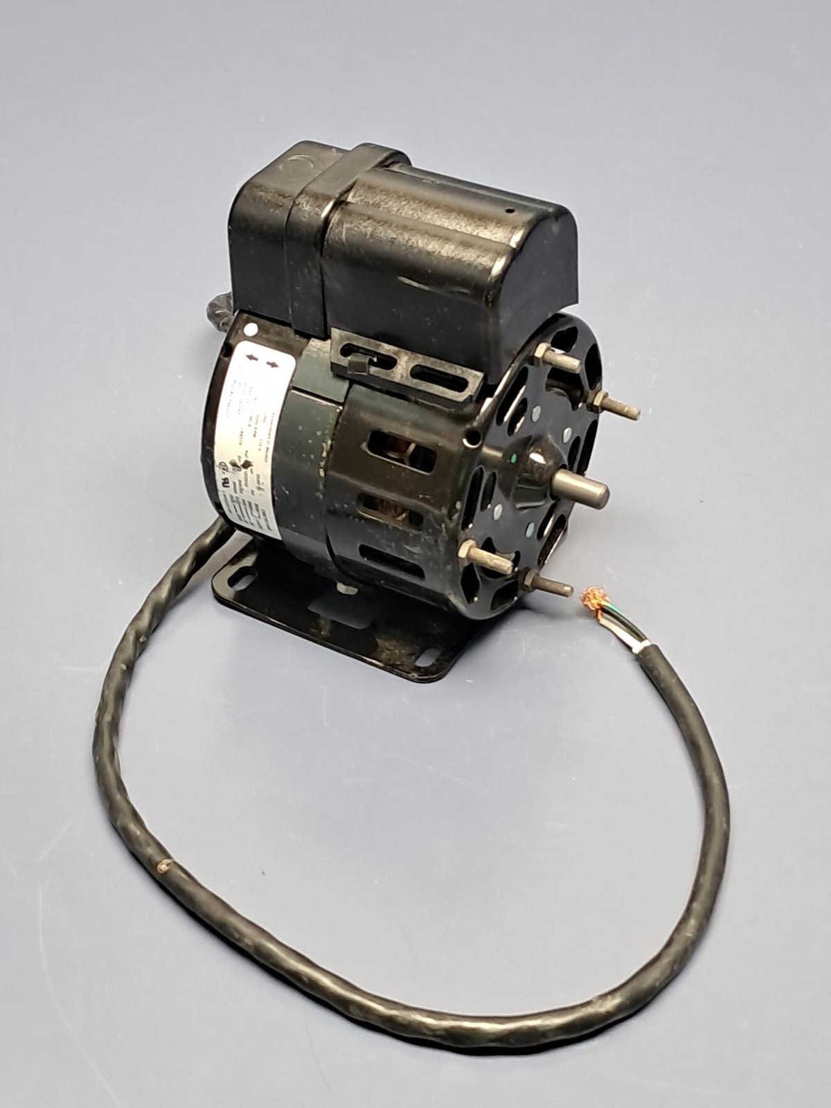 Fasco Motor 0150-0027-1000 3000-RPM 1/8-HP 50/60Hz 1-Phase MOTOR ONLY