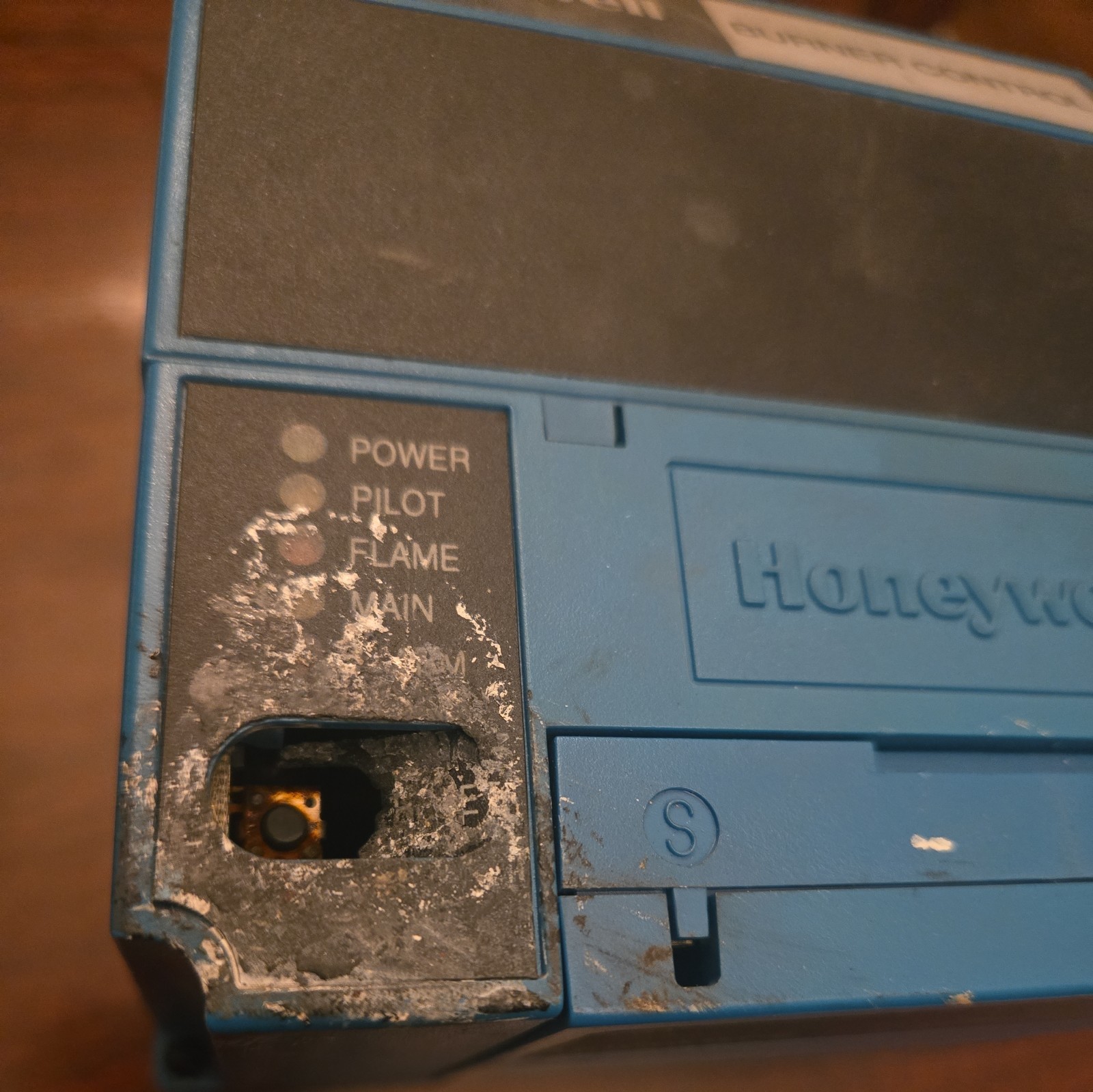 Honeywell Burner Control RM7890 A1015 0706J88757 Flame Amplifier “look below”!