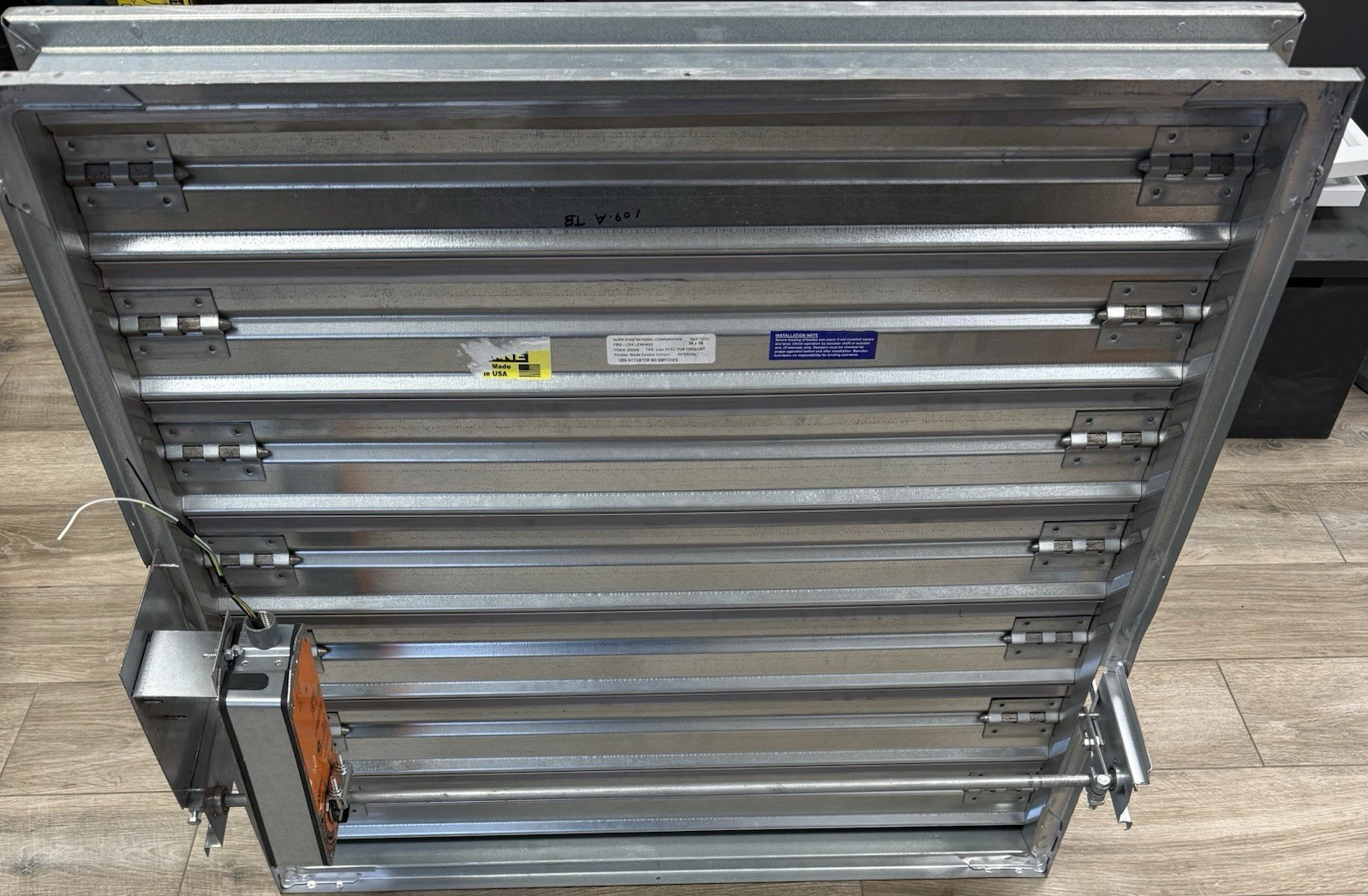 36×36 Belimo FSNF120 US Fail-Safe Damper Actuator 120V Aluminum Corded Electric