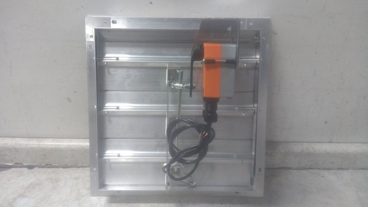 Dayton 4C560 17 In Rough Opening Length/Width 100/240V Motorized Control Damper