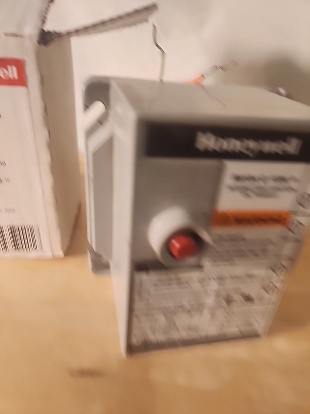 Honeywell R8184 G 4009 Oil Burner Control – Removed from Working Furnace