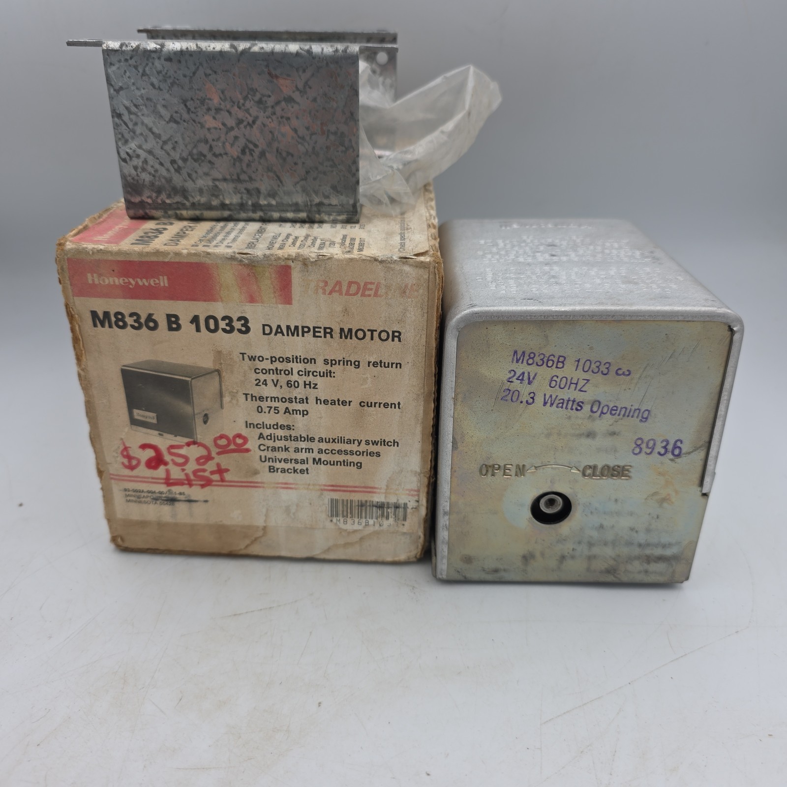 Honeywell M836B 1033 Damper Motor Actuator | 24V | Auxiliary Switch