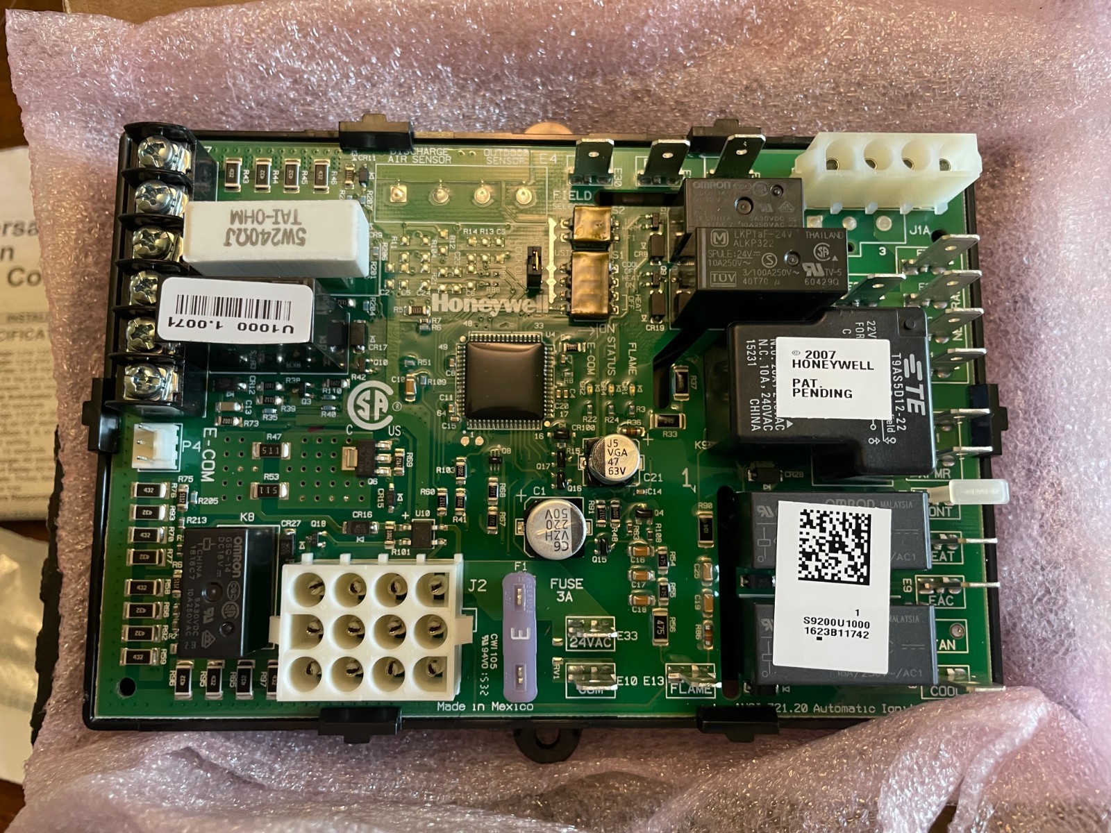 Honeywell S9200U1000 Universal Integrated Furnace Control Board Plastic