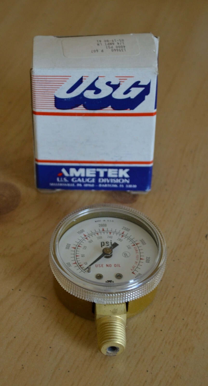 USG Ametek 1/4″ ANPT High Pressure Gauge 4000 PSI 21/4″