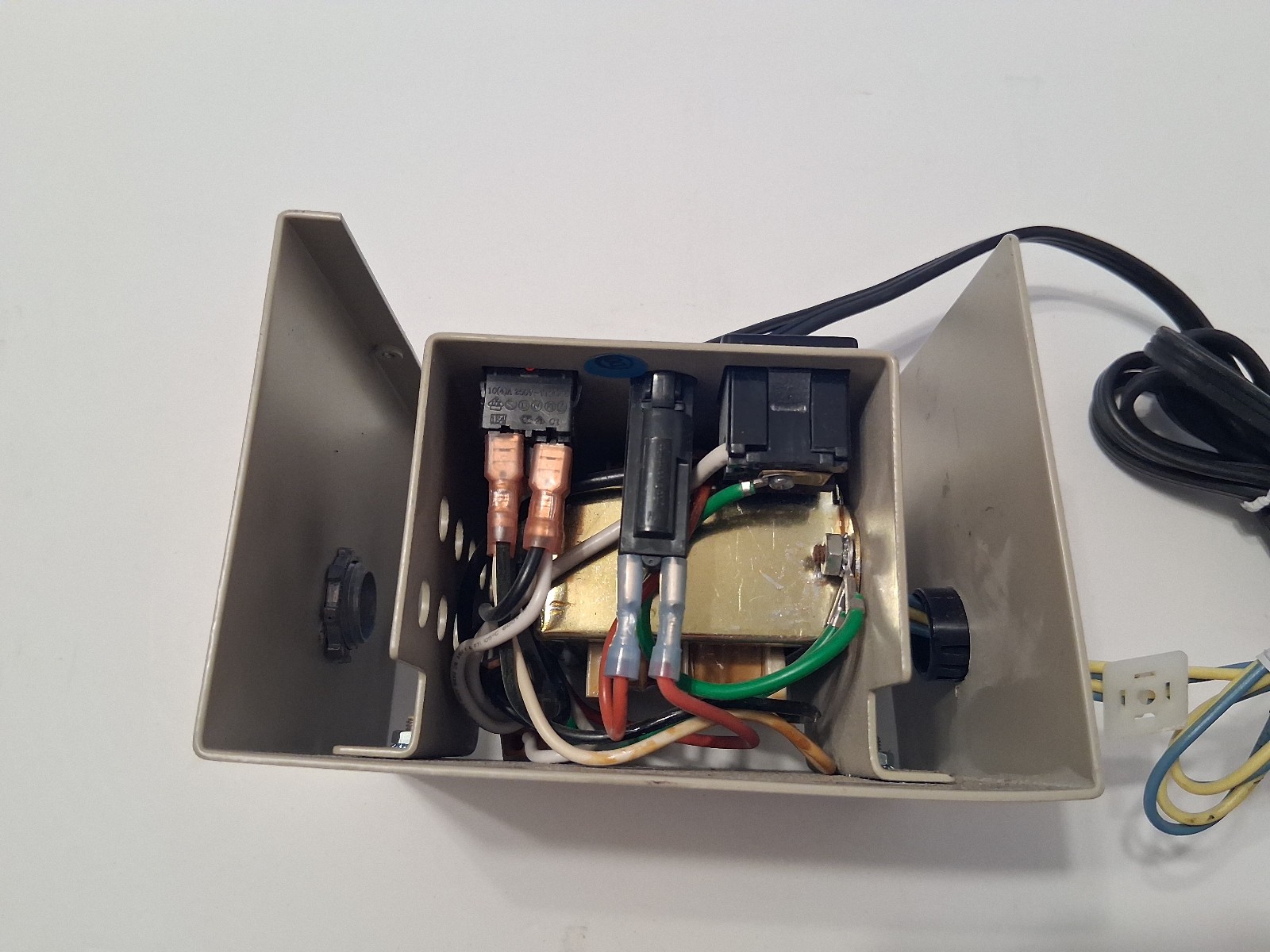 Air Products And Controls Inc 24 V AC 4 AMP Power Supply Model T-PB-202-1