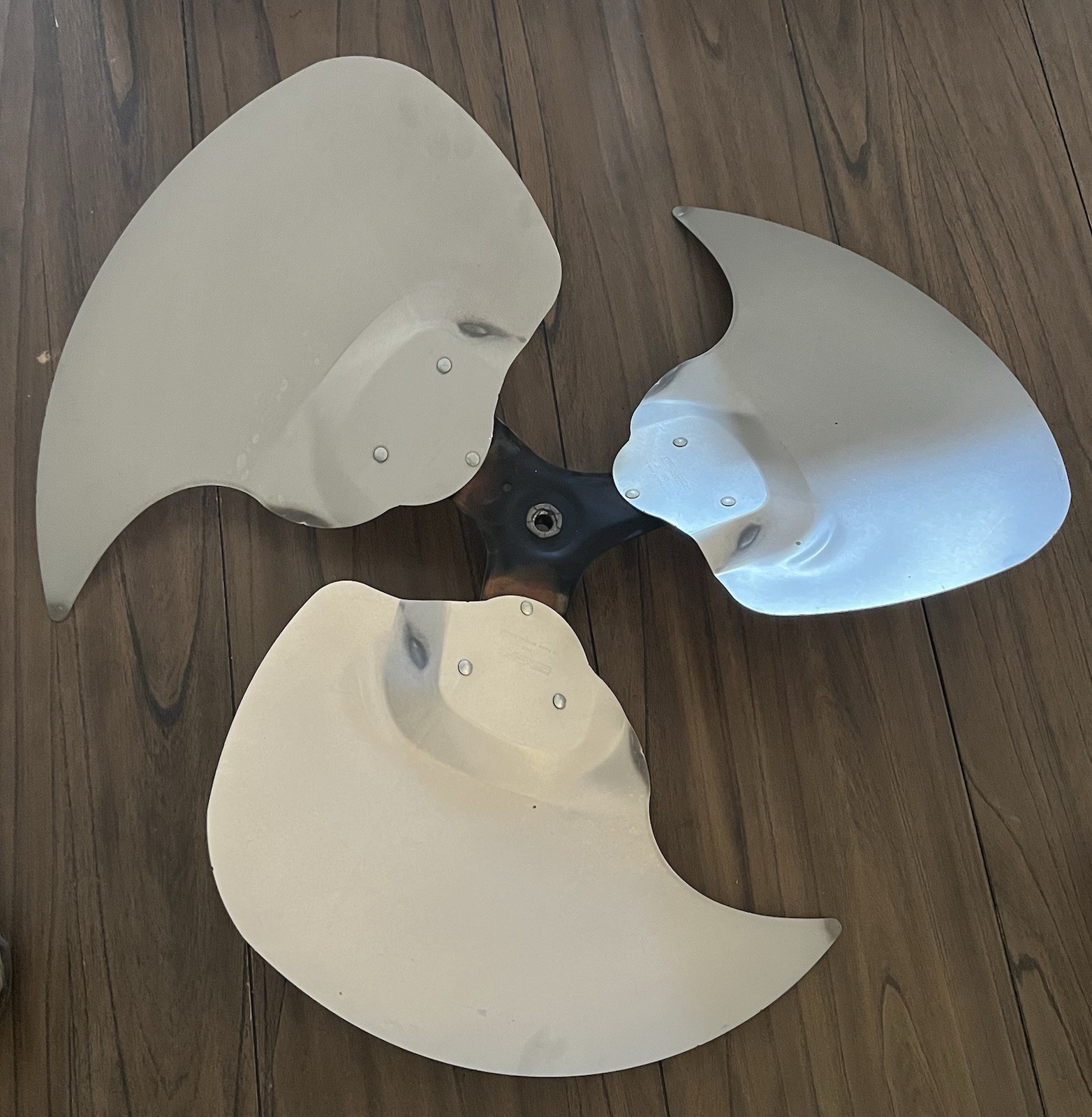 D674154P01 Replacement Fan Blade Silver Black