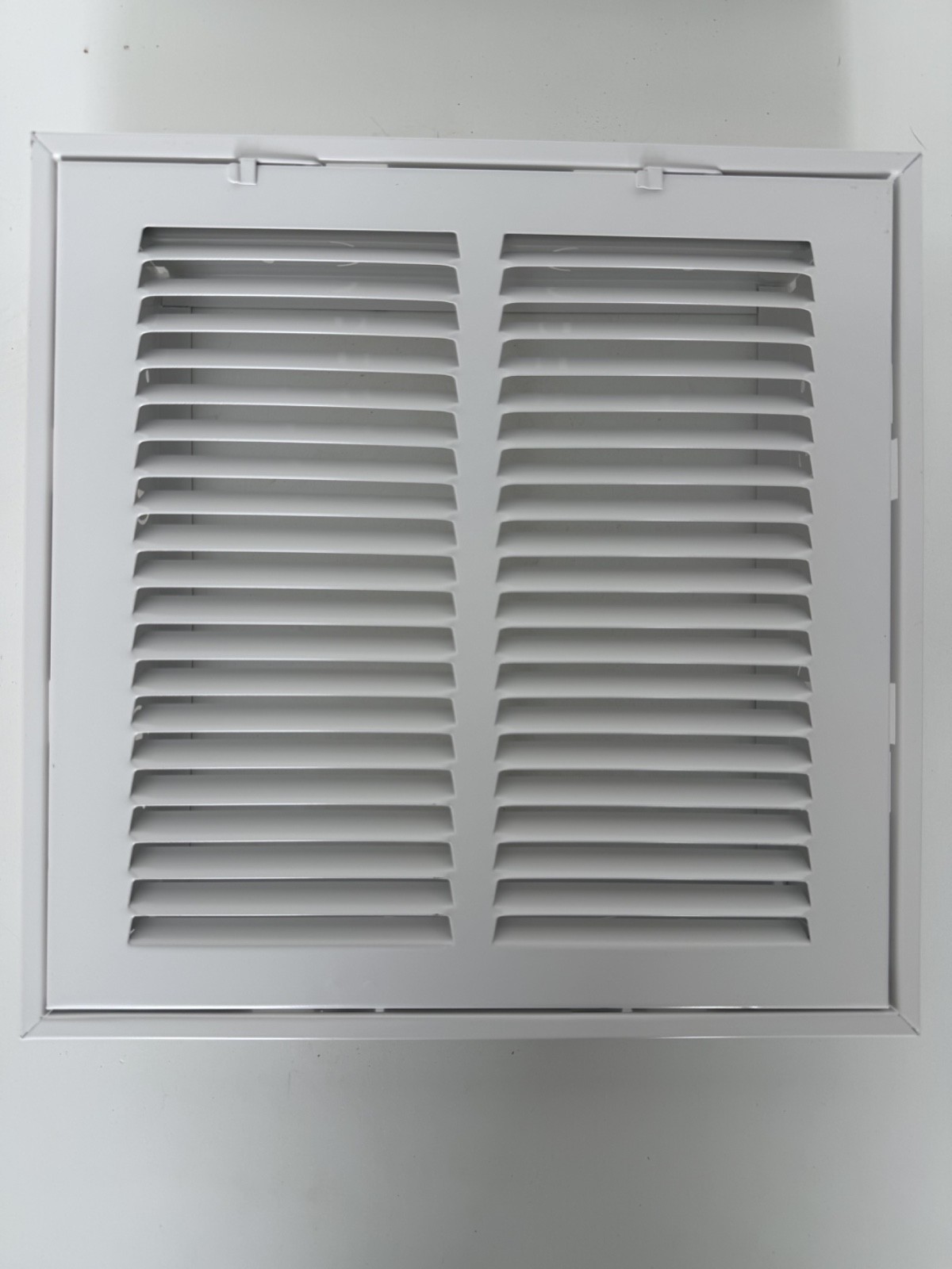 10 in. x 10 in. HART&COOLEY 673101W Return Air Filter Grille 1/2 In. Fin Spacing