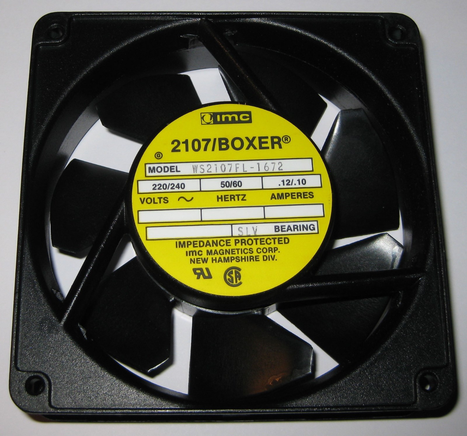 IMC 2107 / Boxer 120 mm Fan – 220 / 240 V AC – 50 / 60 Hz – Metal Housing