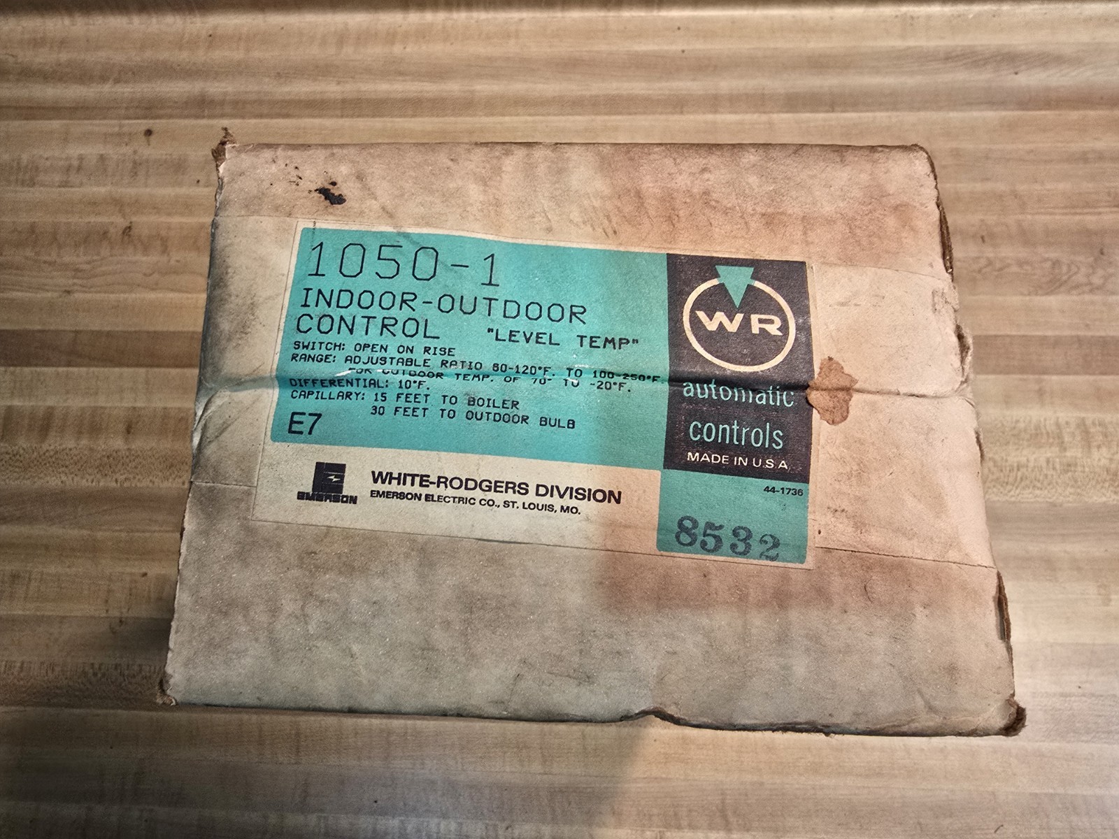 WHITE RODGERS 1050-1 Indoor Outdoor Hot Water Temperature Control (NOS-Sealed)