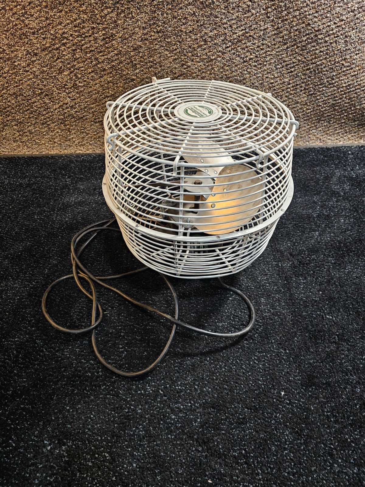 J & D VBG12 1PH S-Variable 12″ Green Breeze HAF Fan With 10′ Cord *USED/WORKING*
