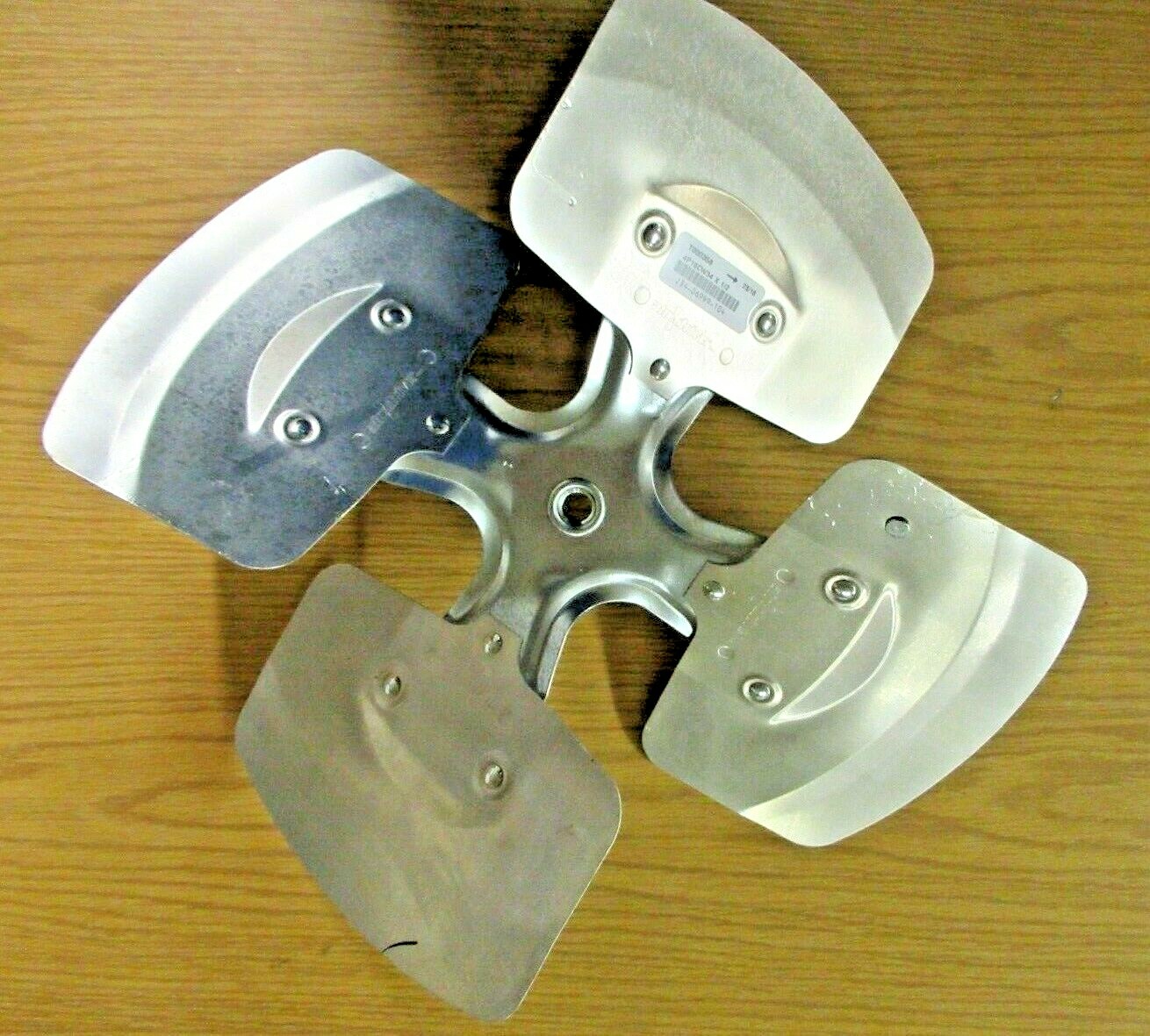 FAN BLADE OEM Air Drive J34R06999-104 T000358 4 blades 16″ diameter .50″ hub